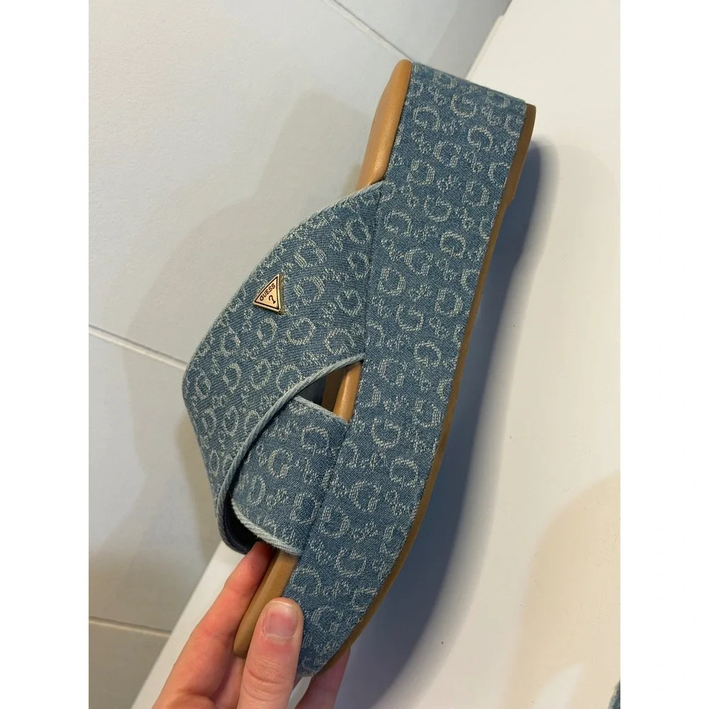 GUESS Denim Logo Platform Wedge Sandals Crisscross Womens SZ 7.5M Stylish Casul - Picture 9 of 9